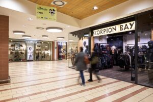 Centro Commerciale Le Serre Village